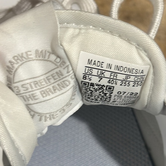 Adidas Women’s Sneakers - Picture 9 of 14